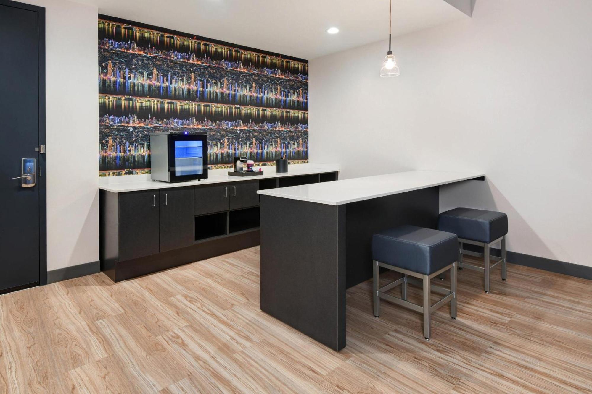 Aloft Cincinnati West Chester Exteriör bild