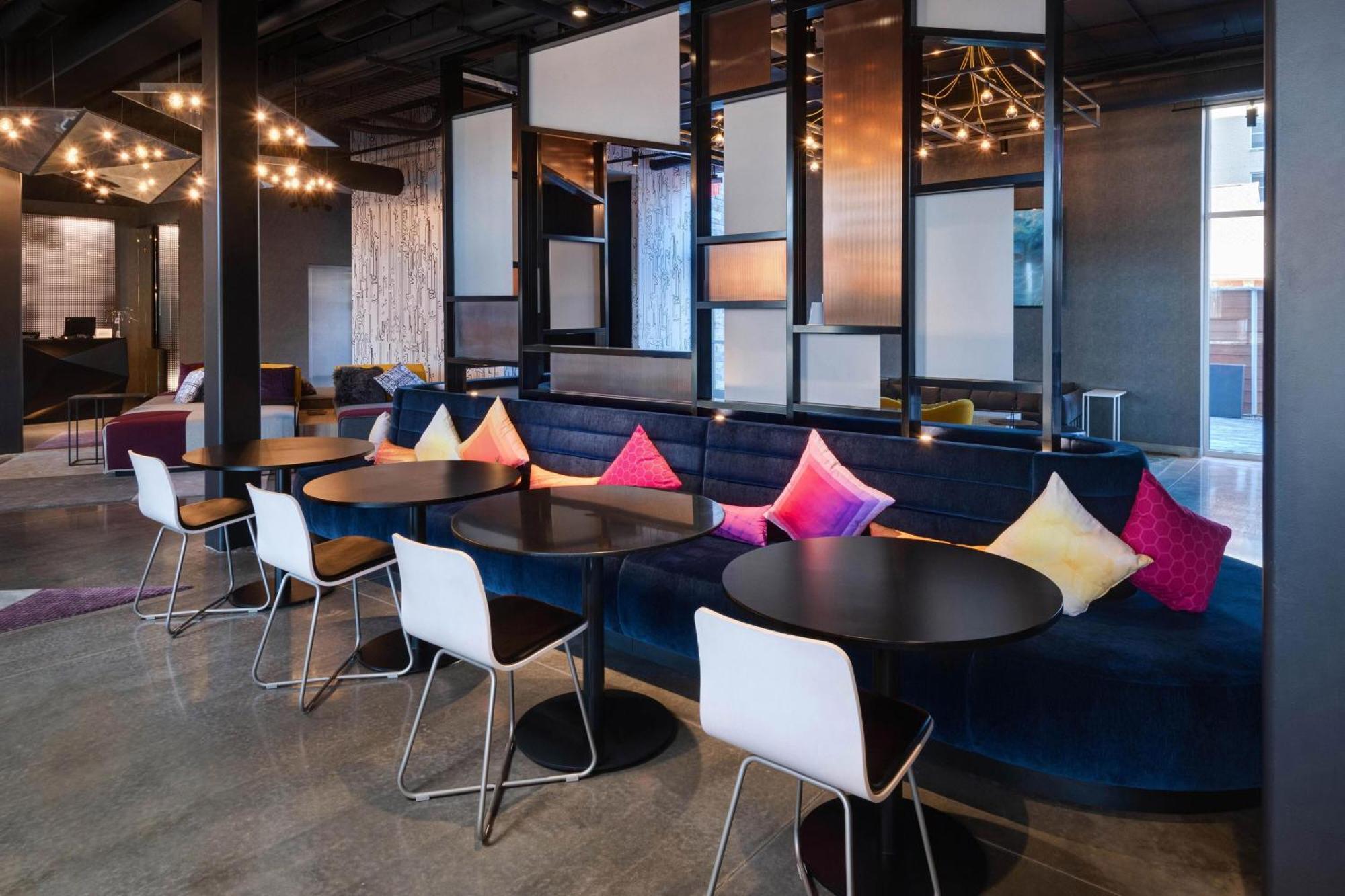 Aloft Cincinnati West Chester Exteriör bild